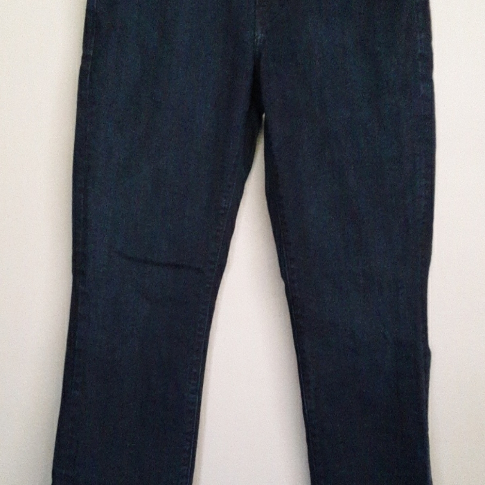 Amazon Essentials Jeans - Picture 2 of 5